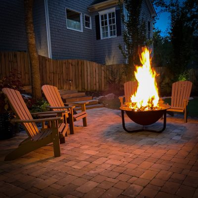Outdoor fire features: Cast iron fire pit at night